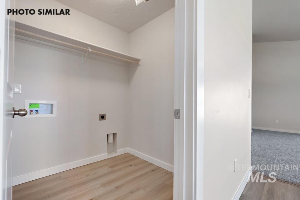 1335 Crescent St. Property Photo 29
