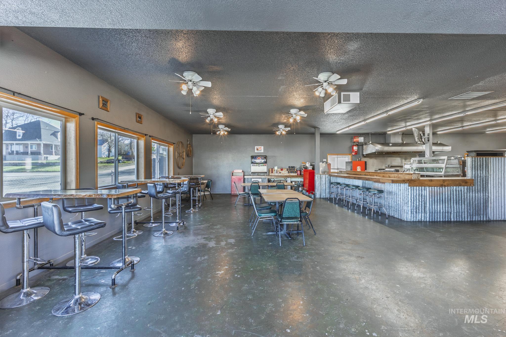 603 N Front Street - The Hangout Property Photo 11