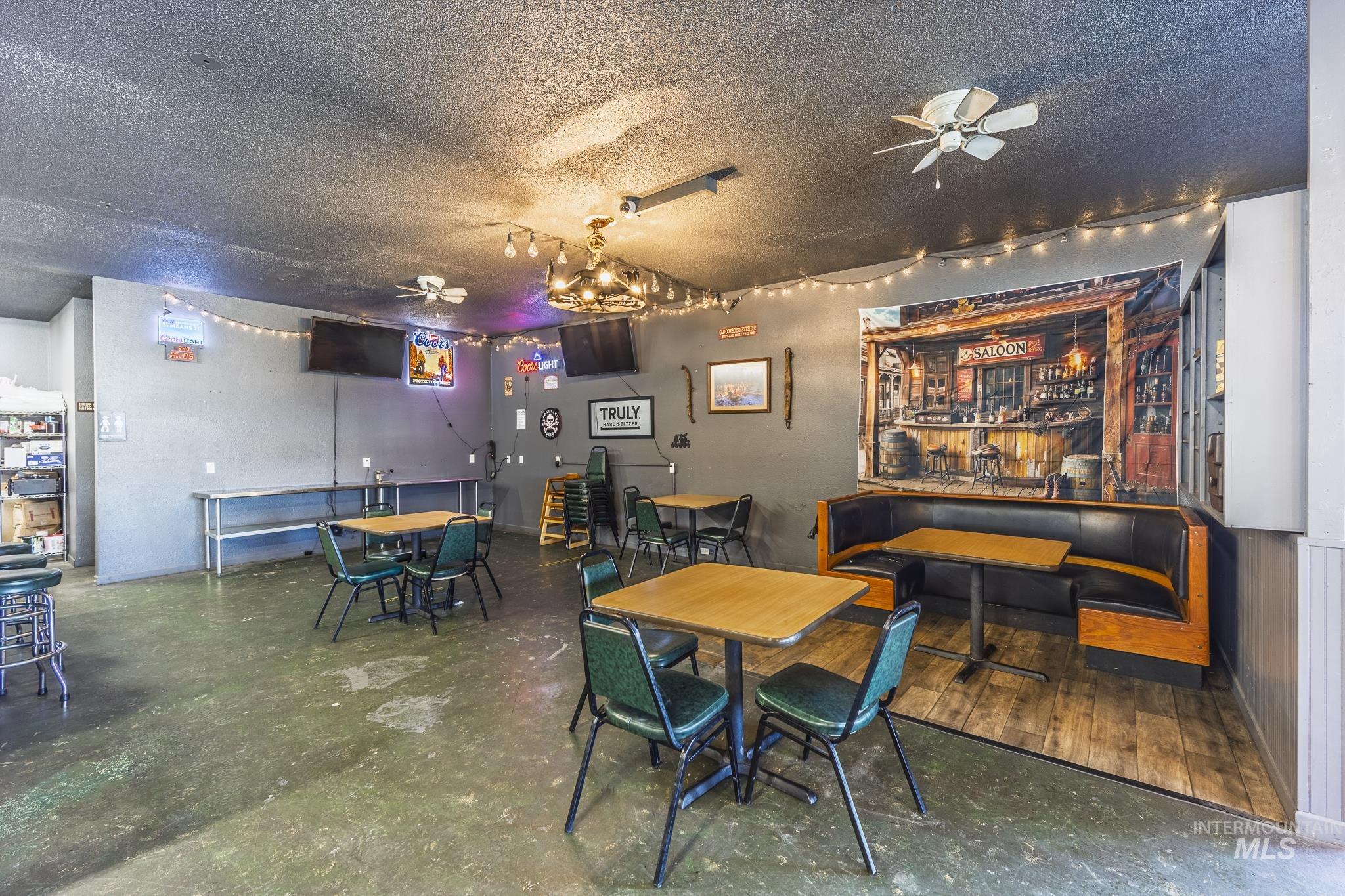 603 N Front Street - The Hangout Property Photo 16