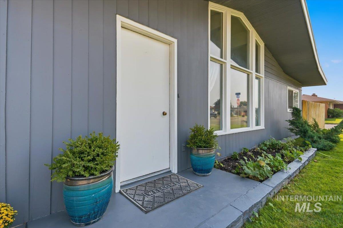 715 King Ave Property Photo 1