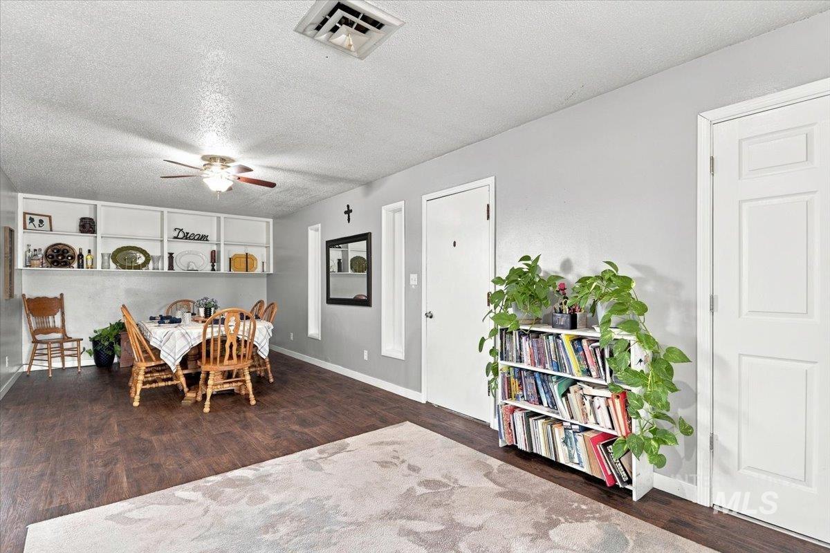 715 King Ave Property Photo 11