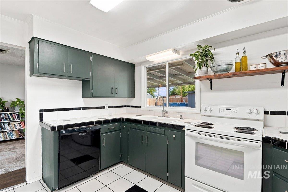 715 King Ave Property Photo 16