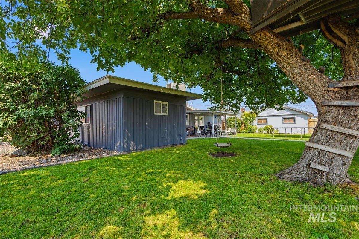 715 King Ave Property Photo 33