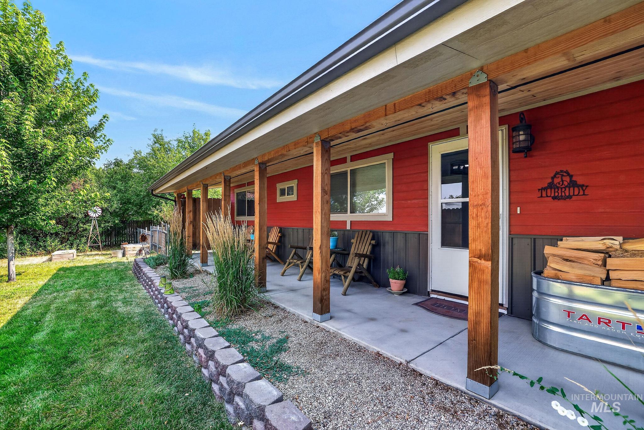 205 1/2 N Galena Property Photo 4
