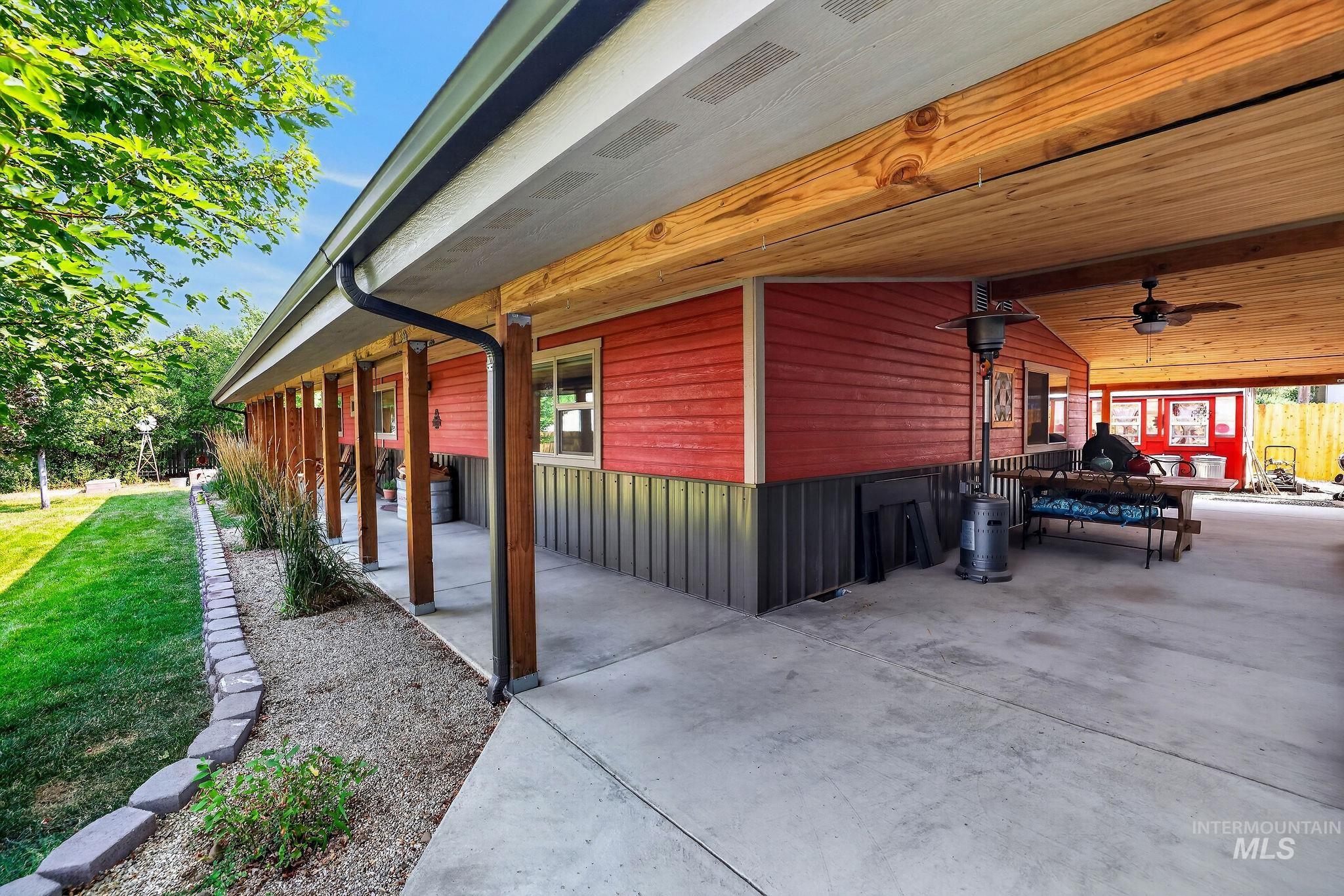 205 1/2 N Galena Property Photo 32