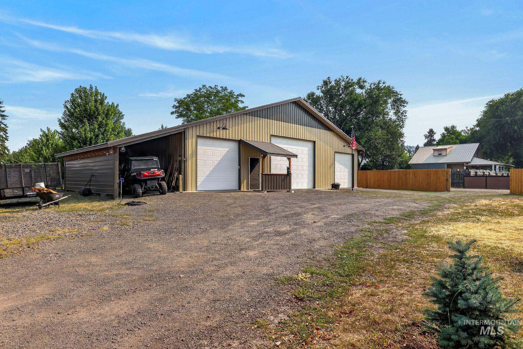 205 1/2 N Galena Property Photo 47