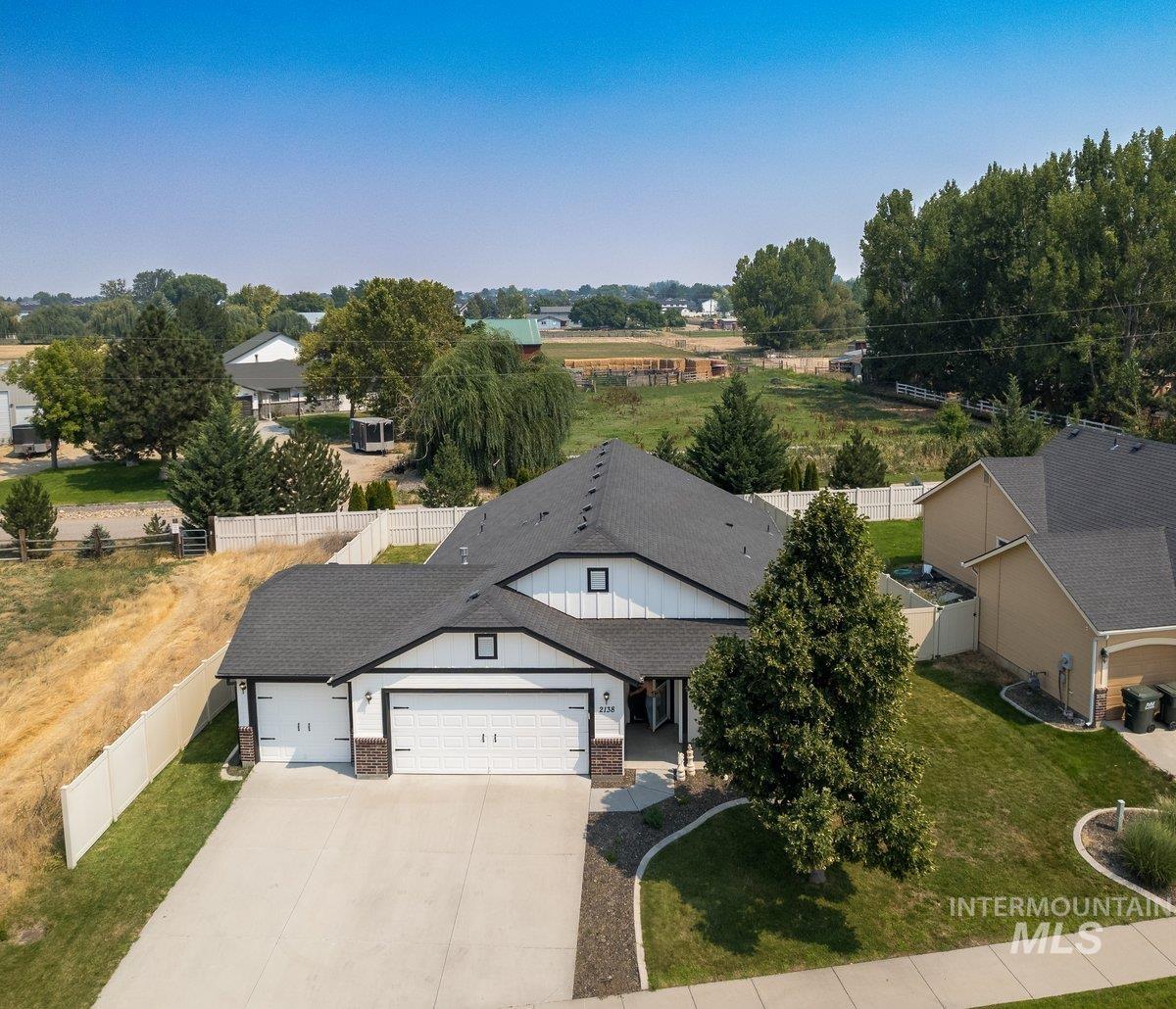 2138 N Mauve Property Photo 18