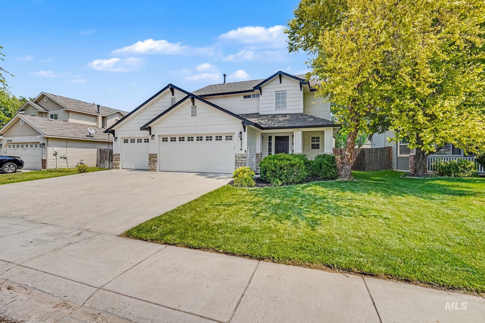 18334 Admiral Way Property Photo 2
