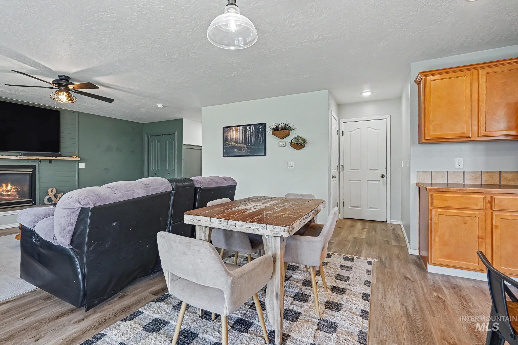 18334 Admiral Way Property Photo 13