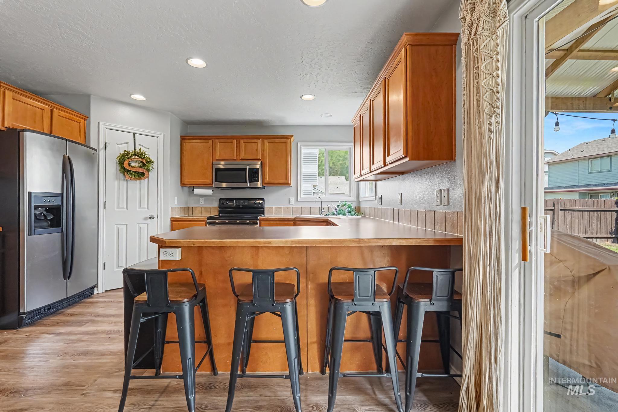 18334 Admiral Way Property Photo 14