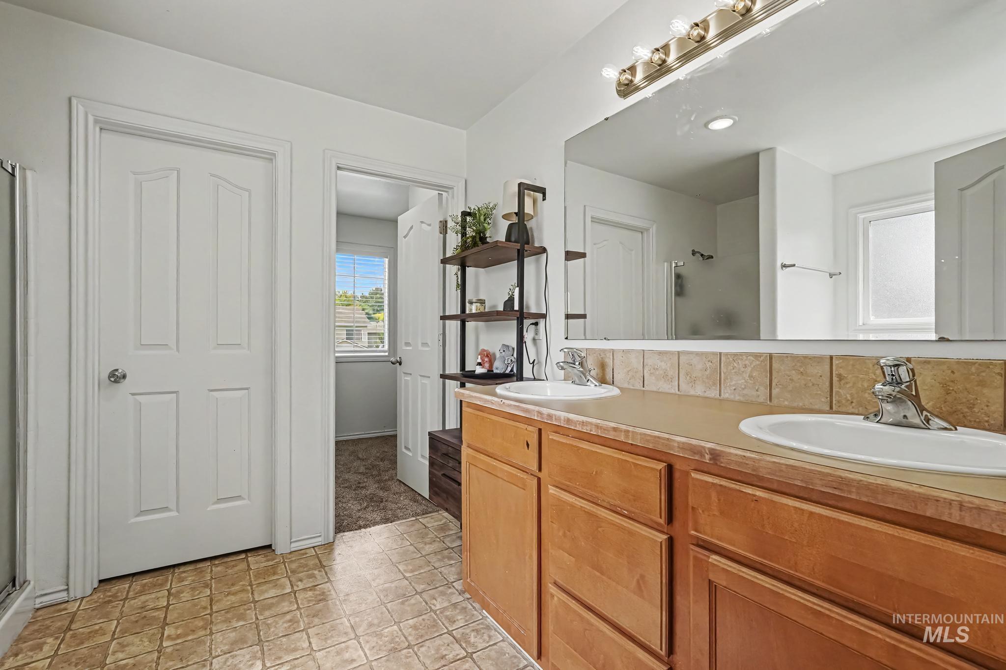 18334 Admiral Way Property Photo 24