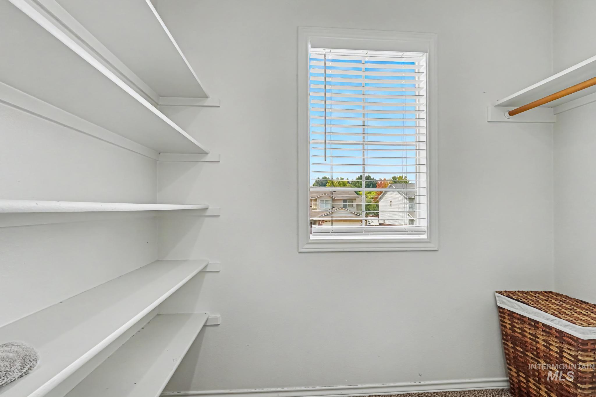 18334 Admiral Way Property Photo 26