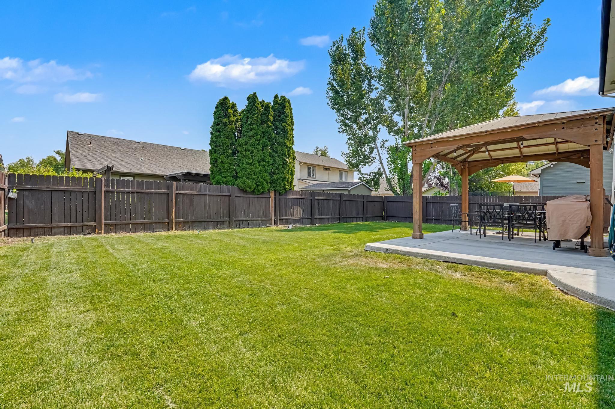 18334 Admiral Way Property Photo 30