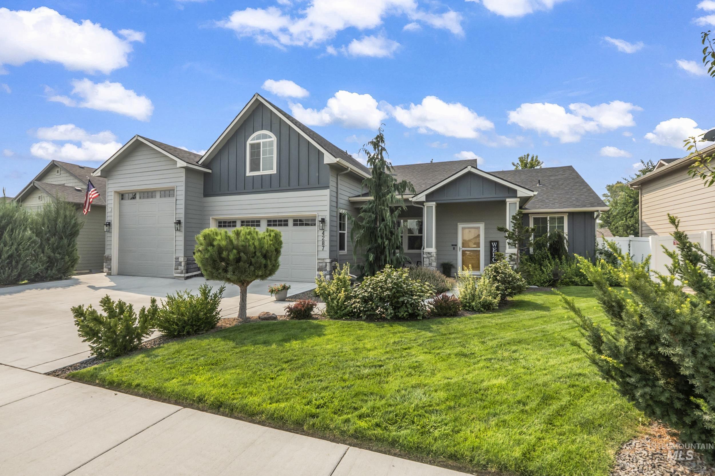 4287 Whistling Heights Way Property Photo 3