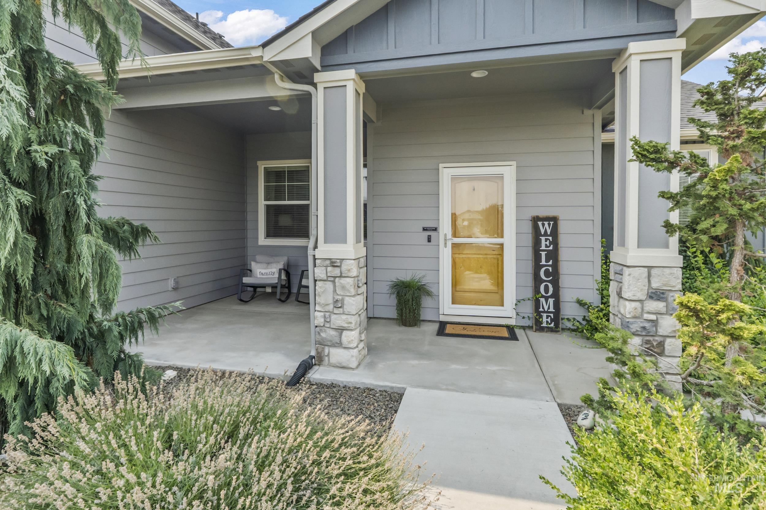 4287 Whistling Heights Way Property Photo 6