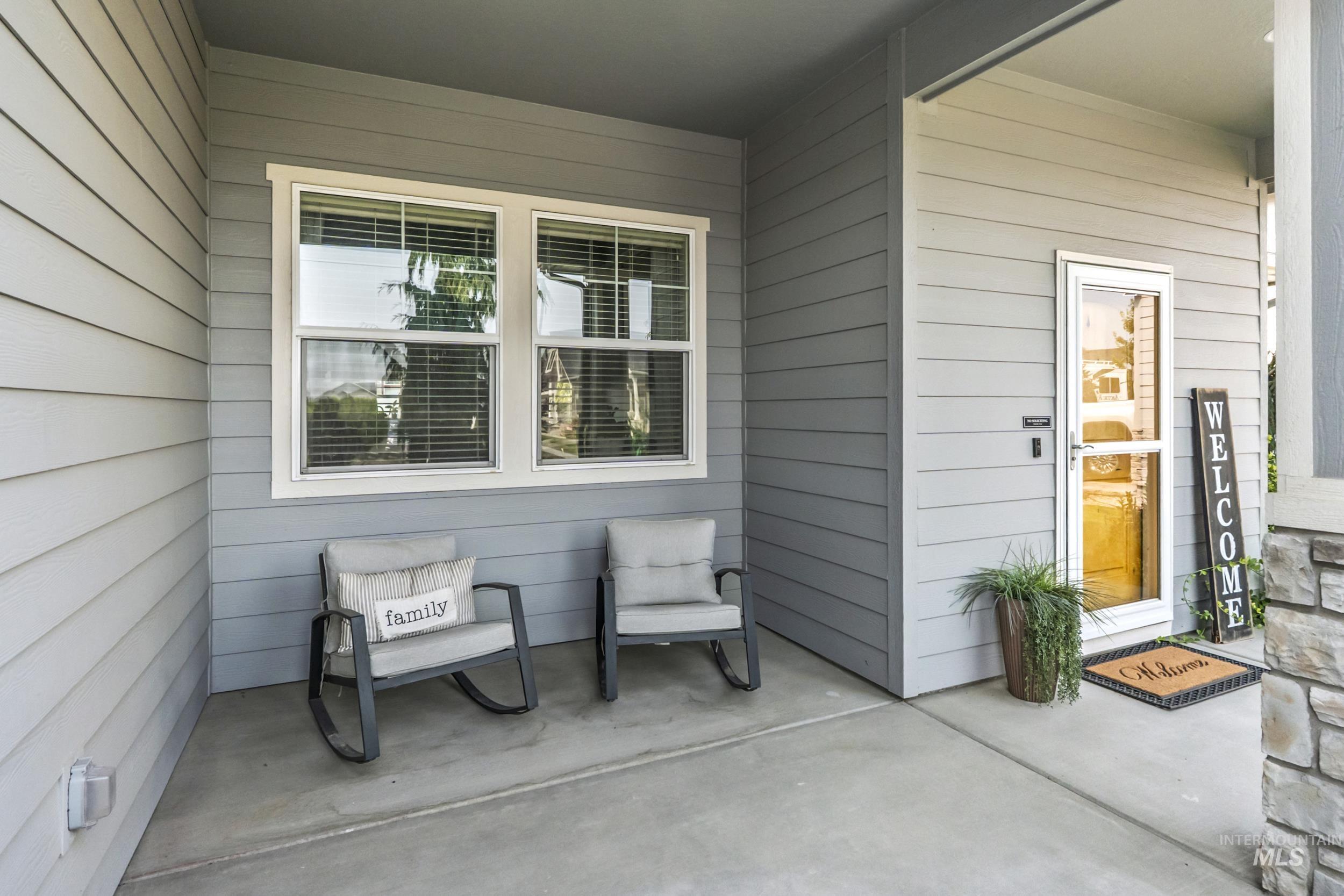 4287 Whistling Heights Way Property Photo 7