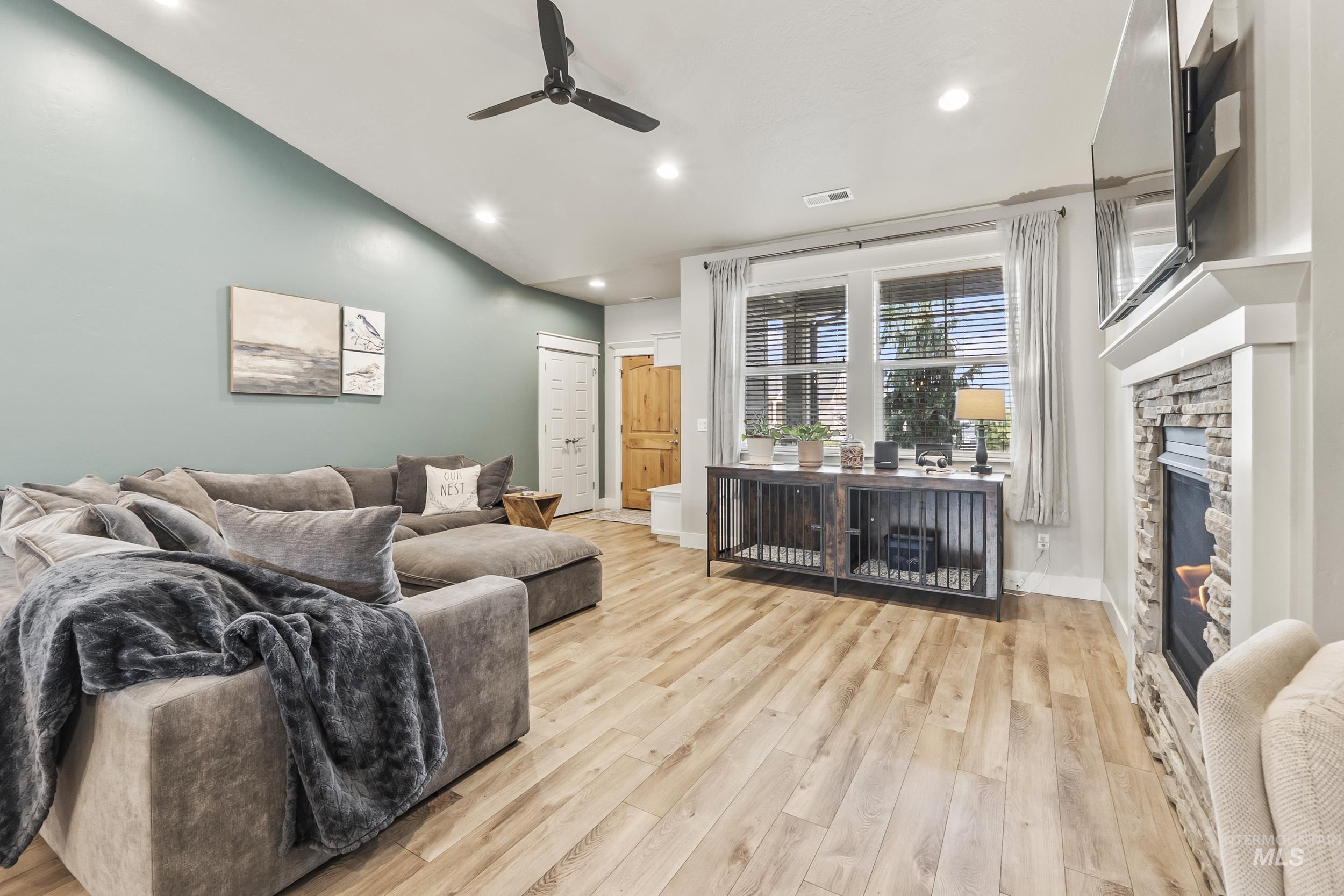 4287 Whistling Heights Way Property Photo 11