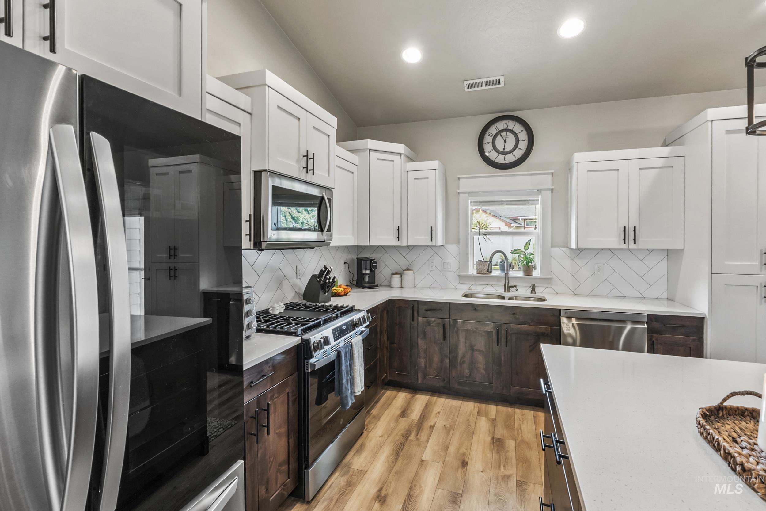4287 Whistling Heights Way Property Photo 16