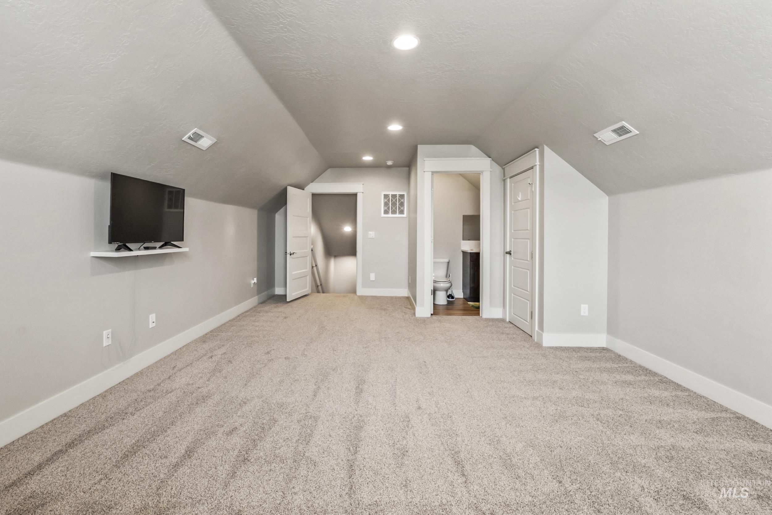4287 Whistling Heights Way Property Photo 27