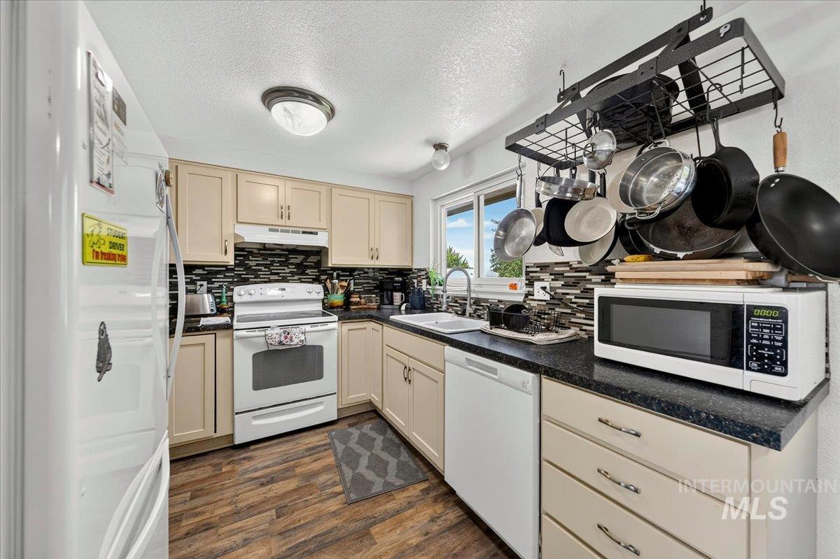 7428 W Snohomish St Property Photo 10