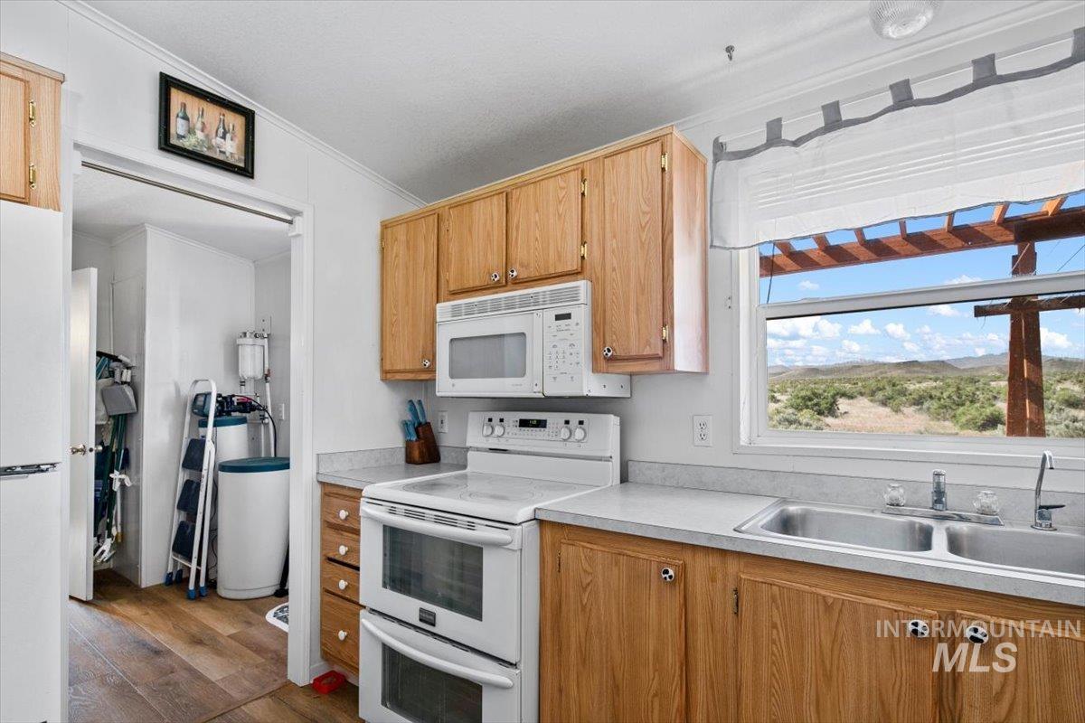 18663 Highway 78 Property Photo 32