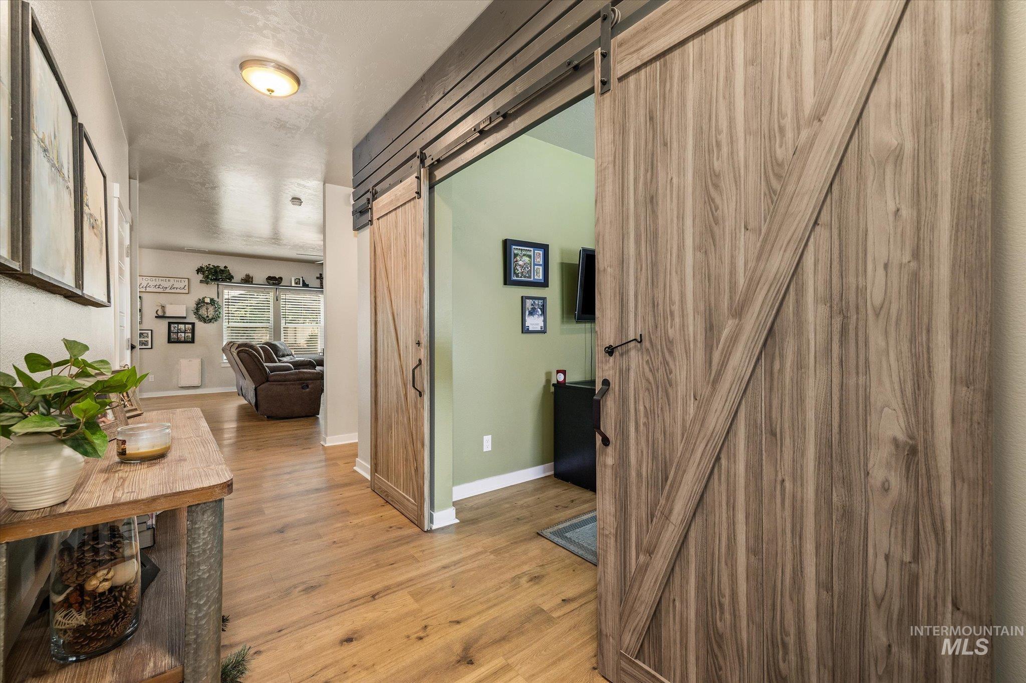 3218 S Veneto Pl Property Photo 3