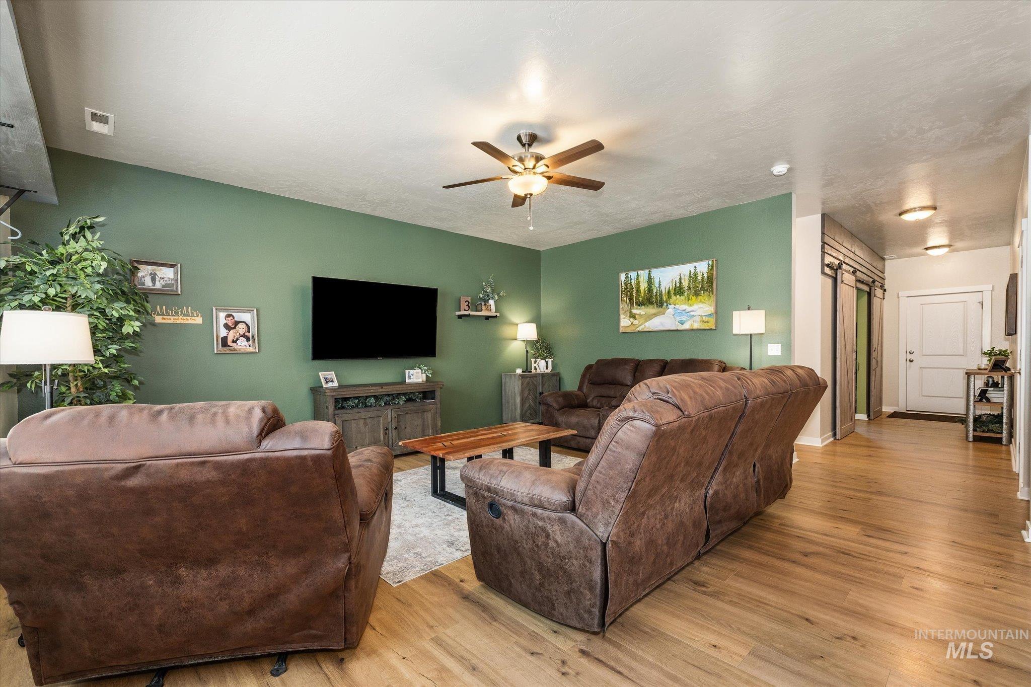 3218 S Veneto Pl Property Photo 4