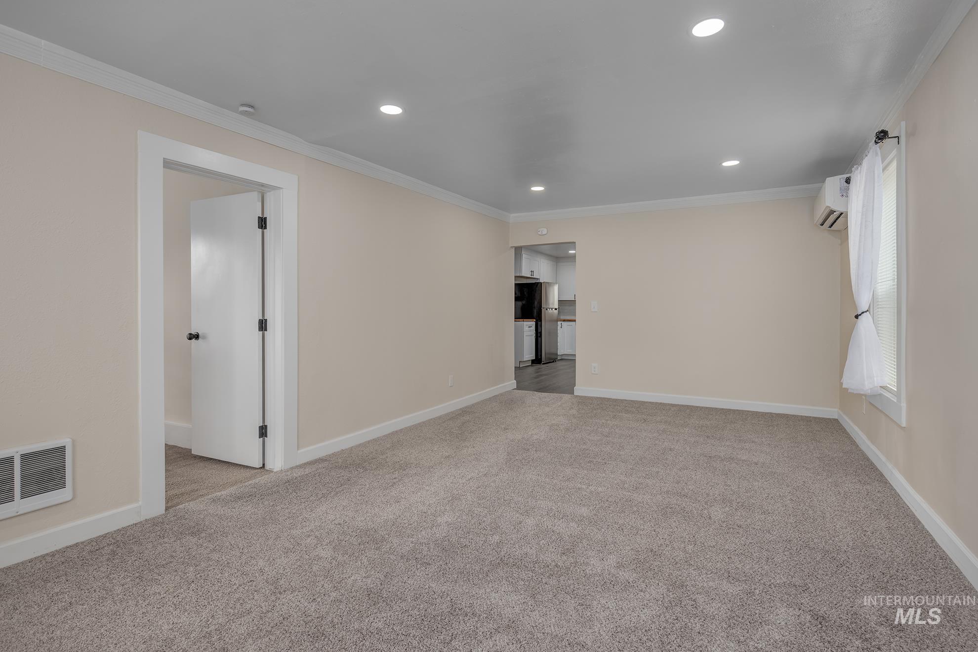 1401 3rd Avenue S. Property Photo 3