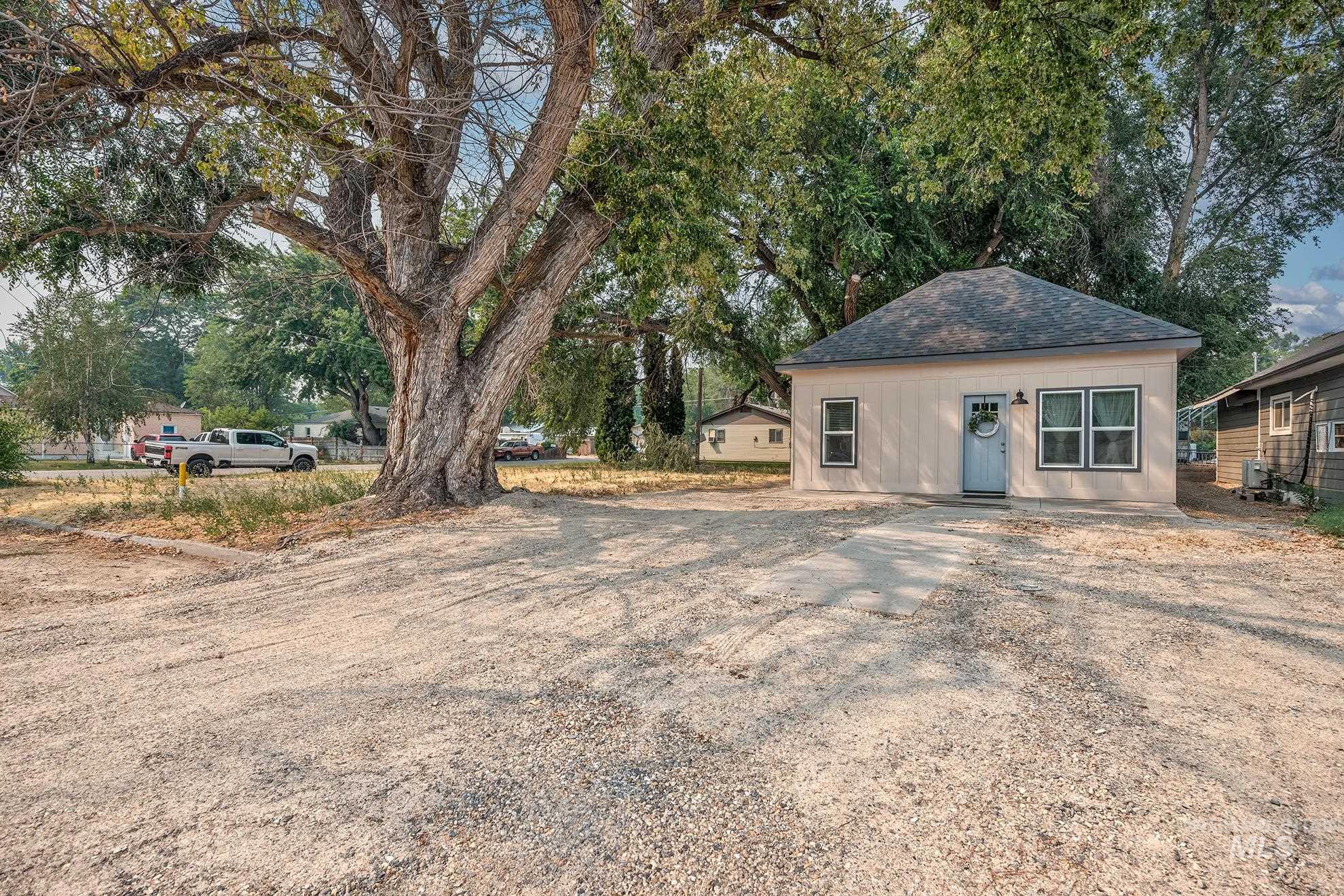 1401 3rd Avenue S. Property Photo 28