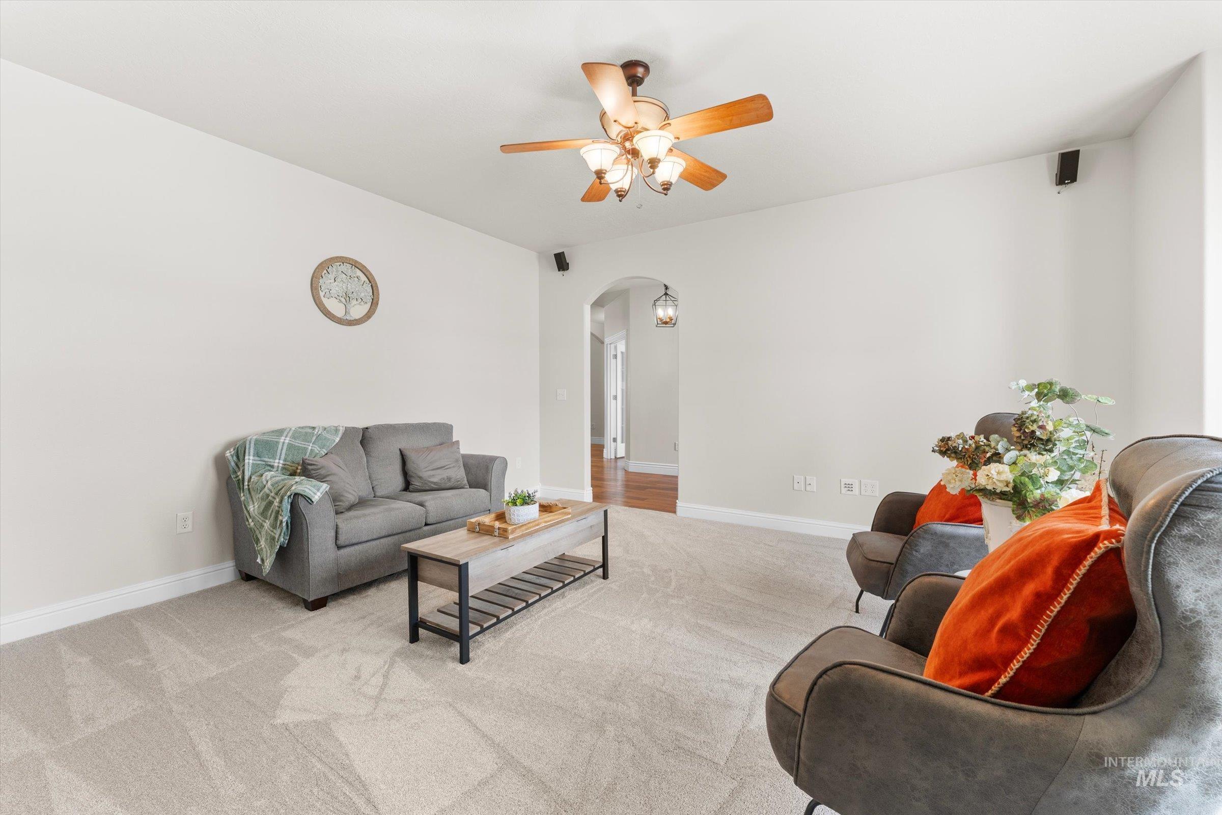 8987 New Castle Dr Property Photo 7