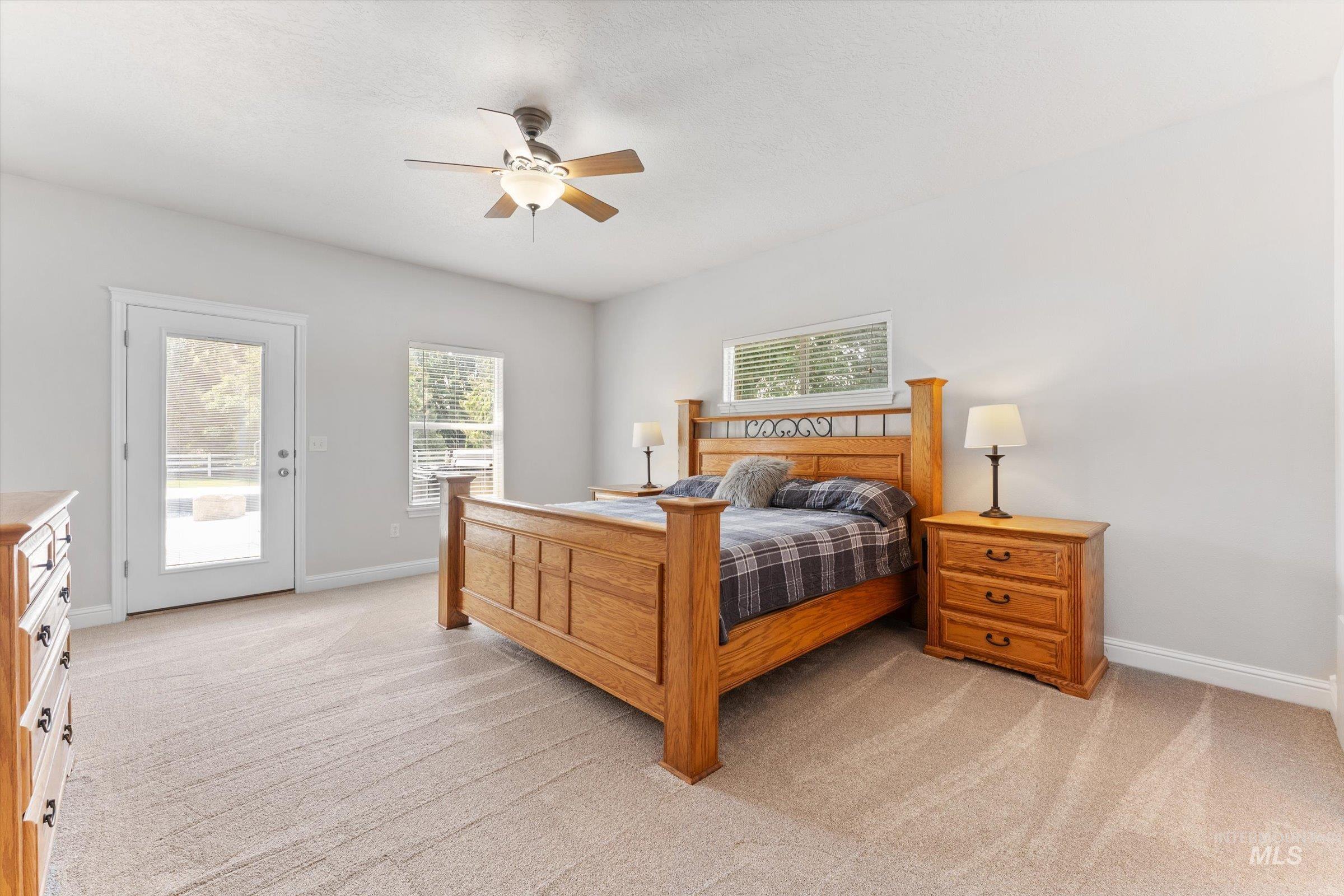 8987 New Castle Dr Property Photo 30
