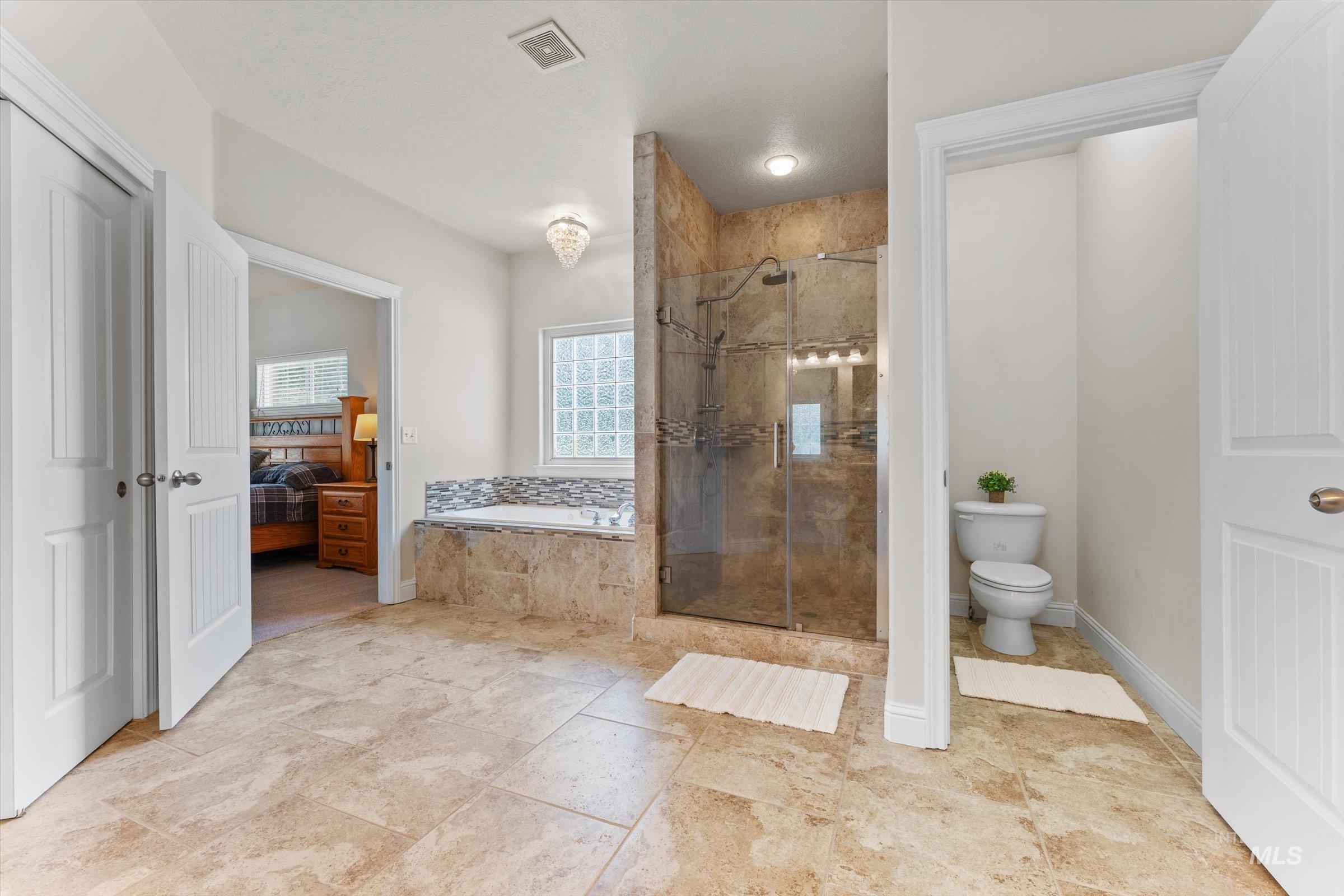8987 New Castle Dr Property Photo 32