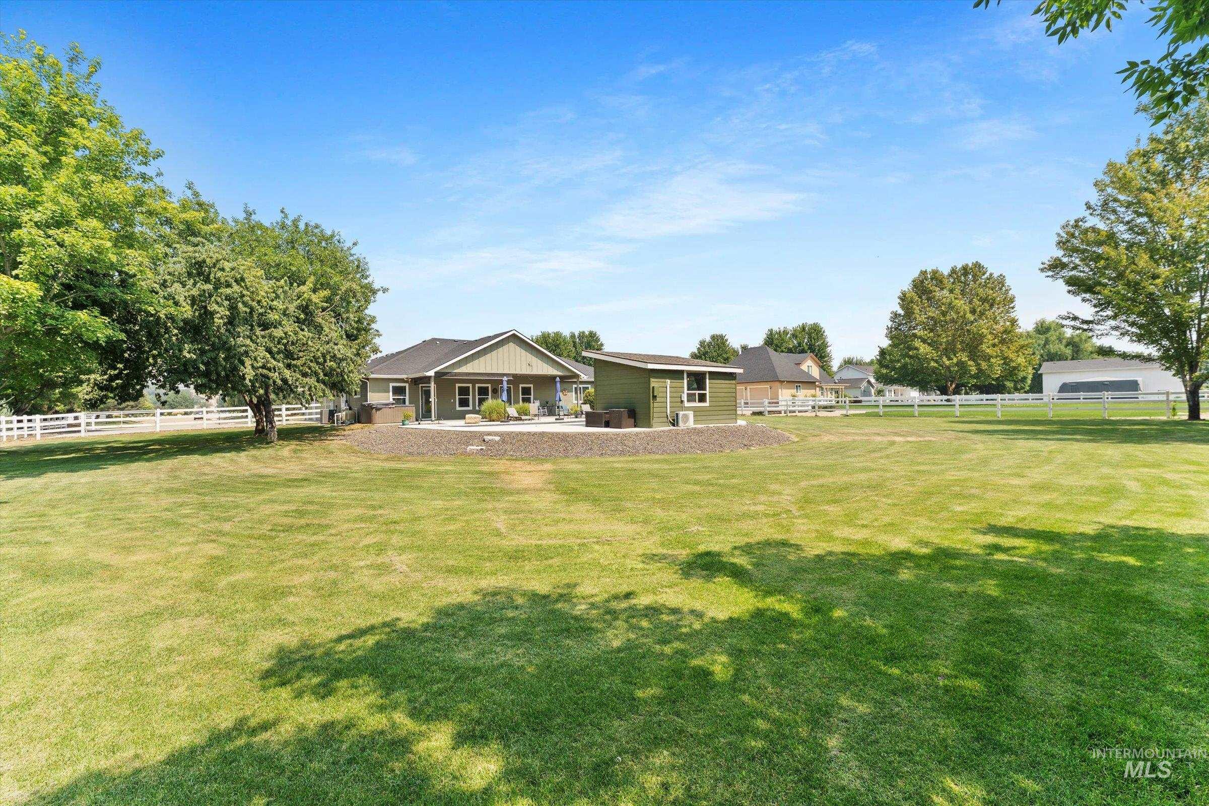 8987 New Castle Dr Property Photo 46