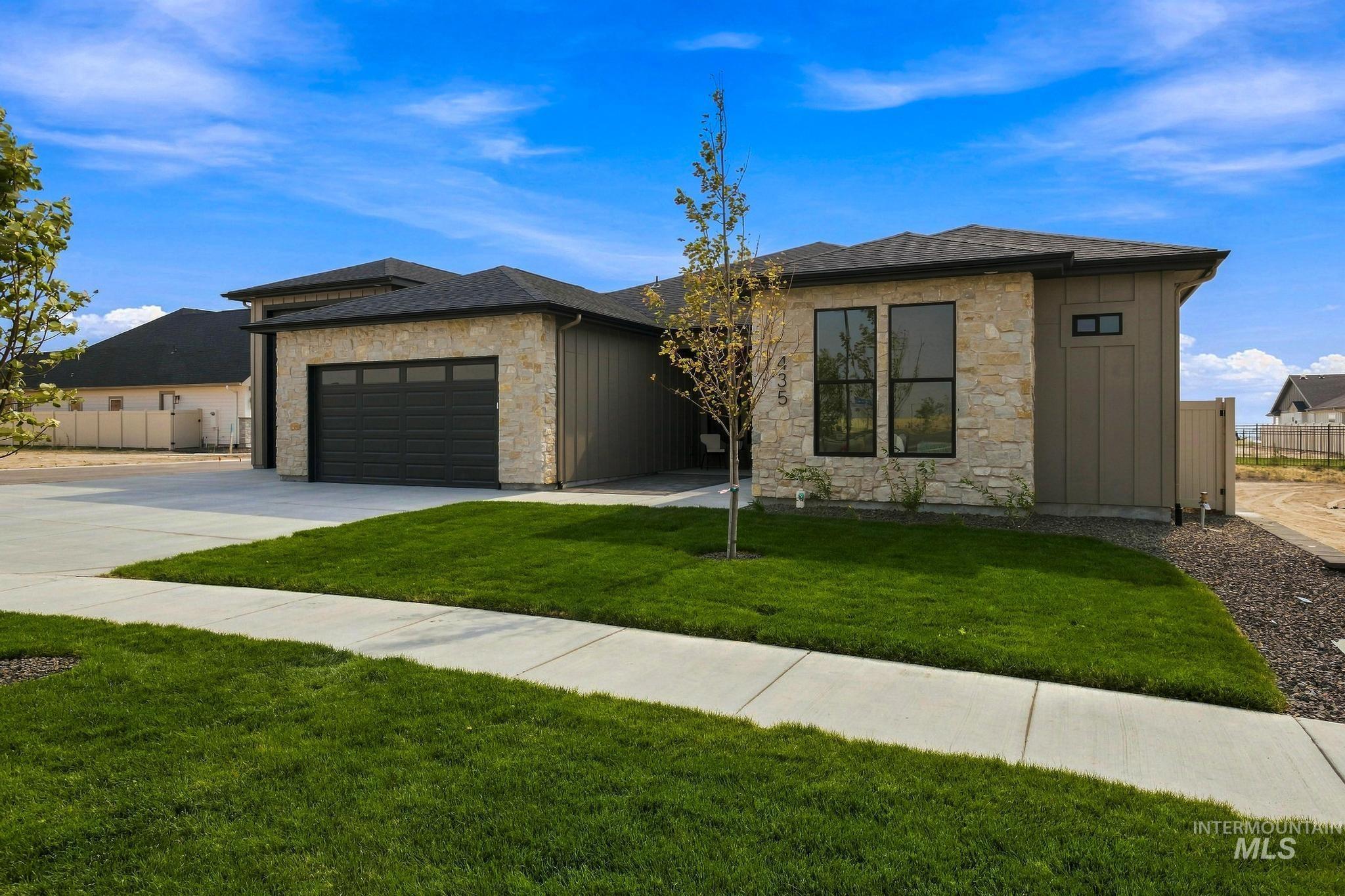 435 S Diesel Way Property Photo 3