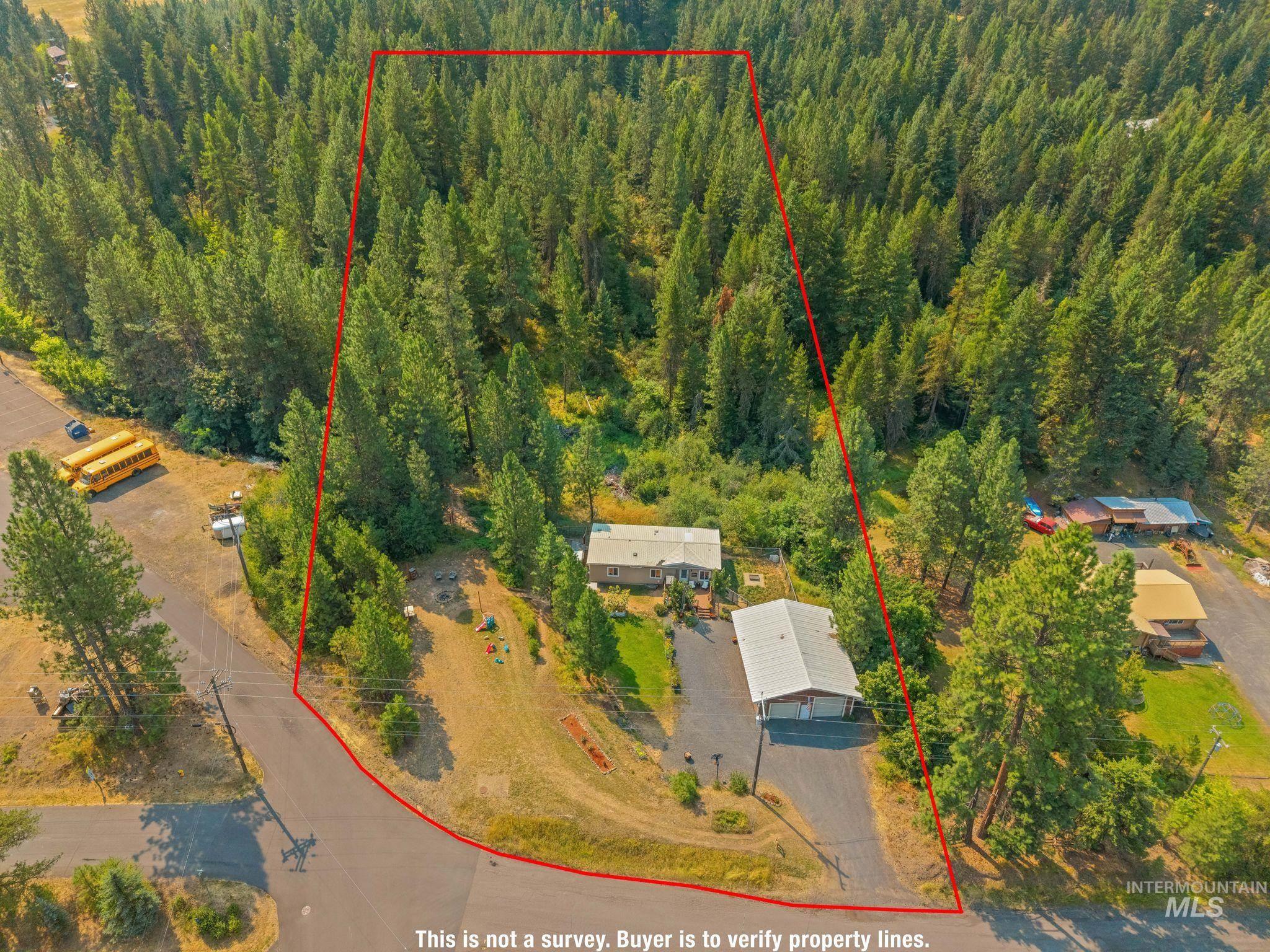 304 1st Ave Property Photo 1