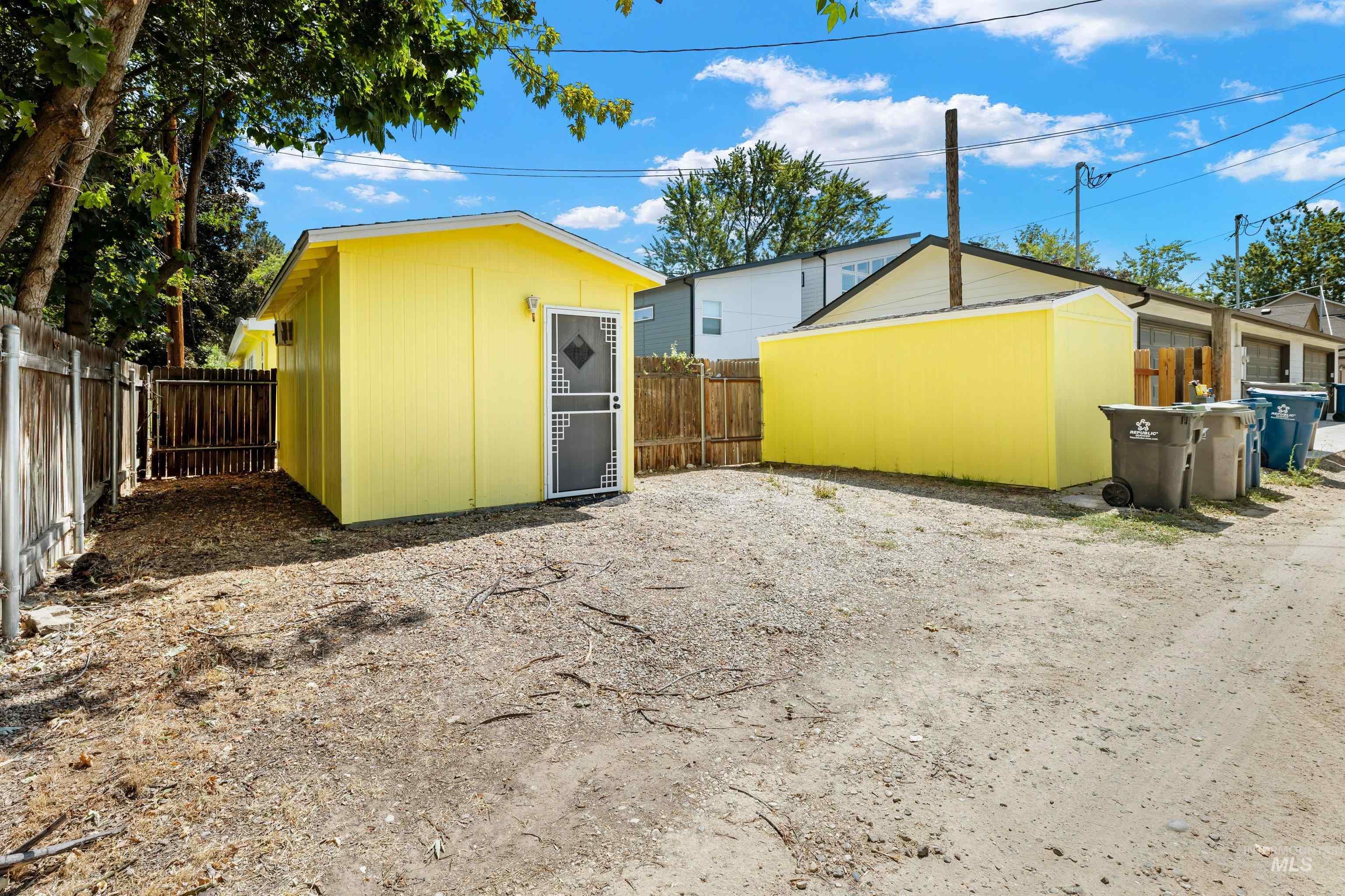 1611 S Vermont Avenue Property Photo 33