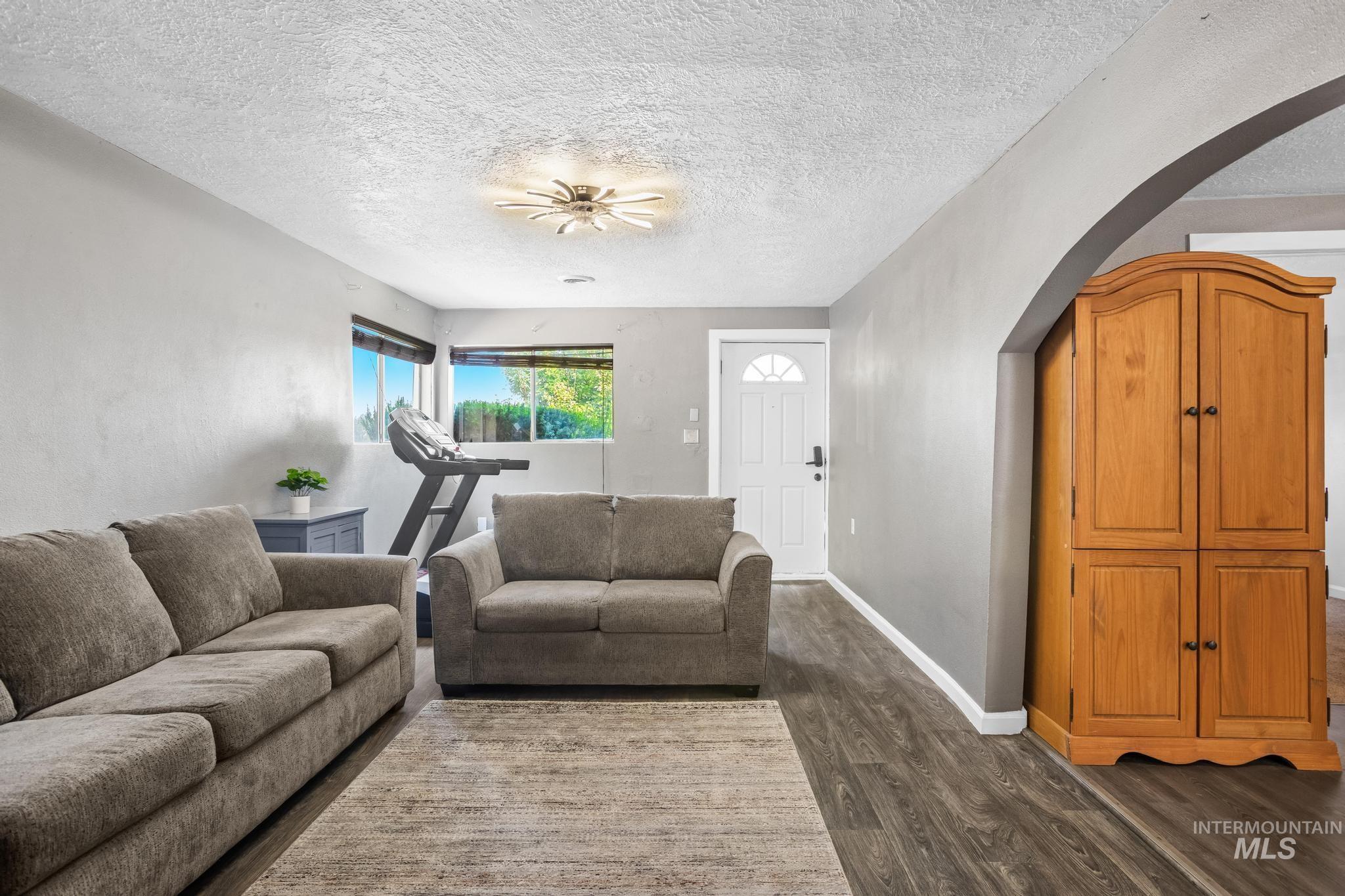 321 W Boise St. Property Photo 5