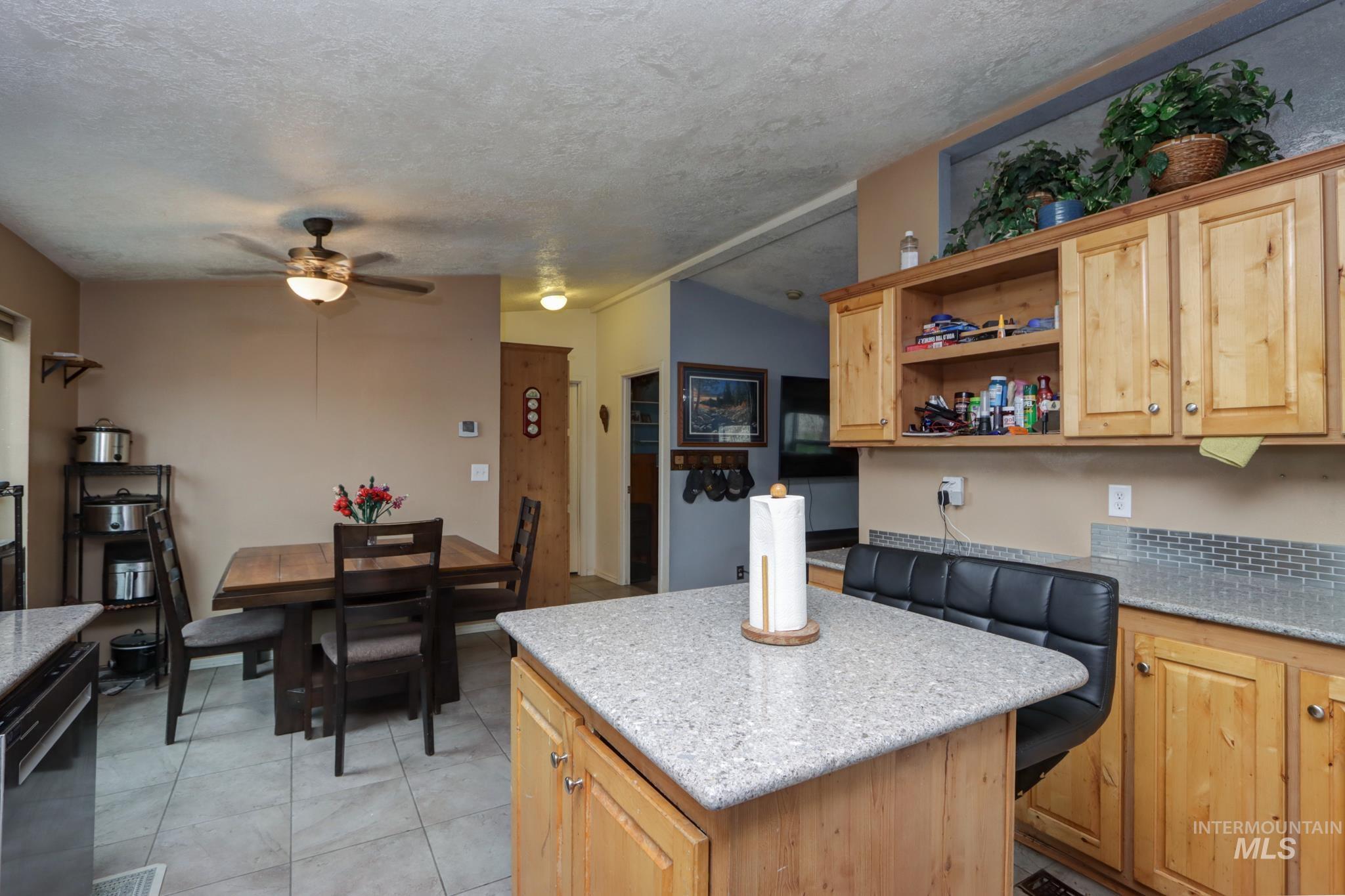 1583 Dustin Dr Property Photo 14