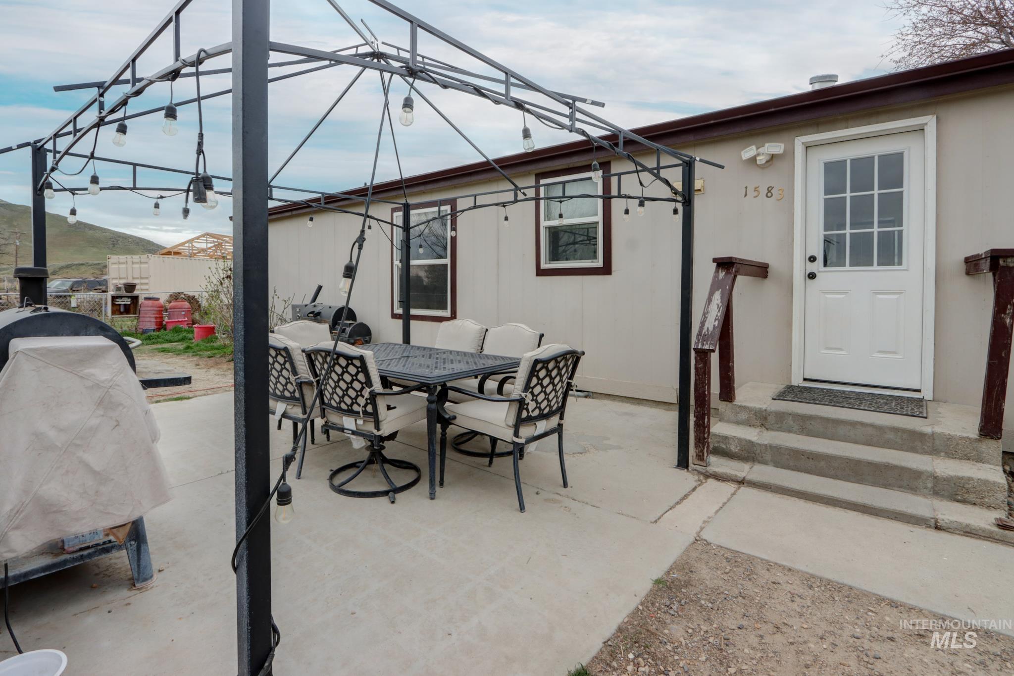 1583 Dustin Dr Property Photo 29