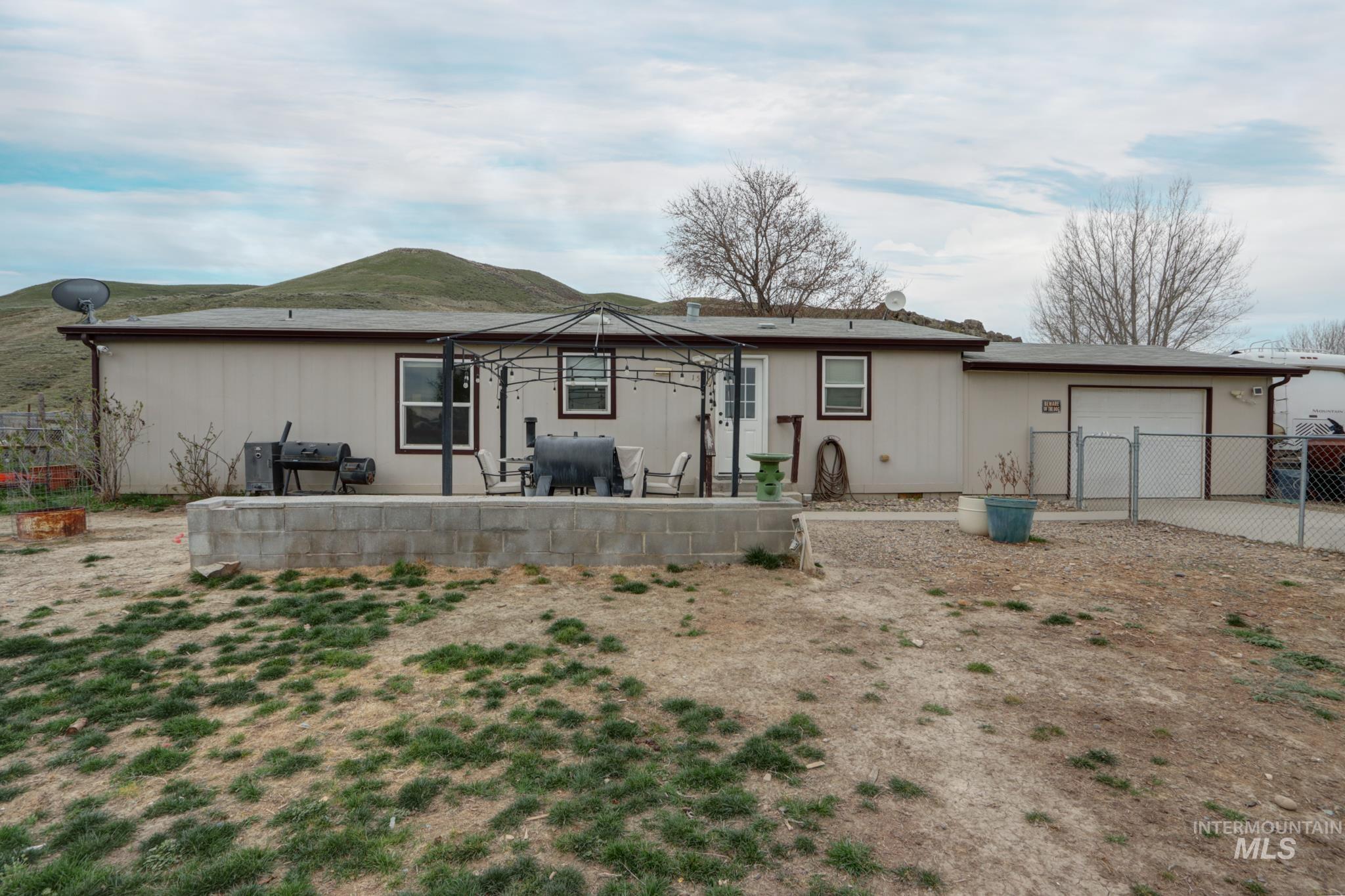 1583 Dustin Dr Property Photo 32