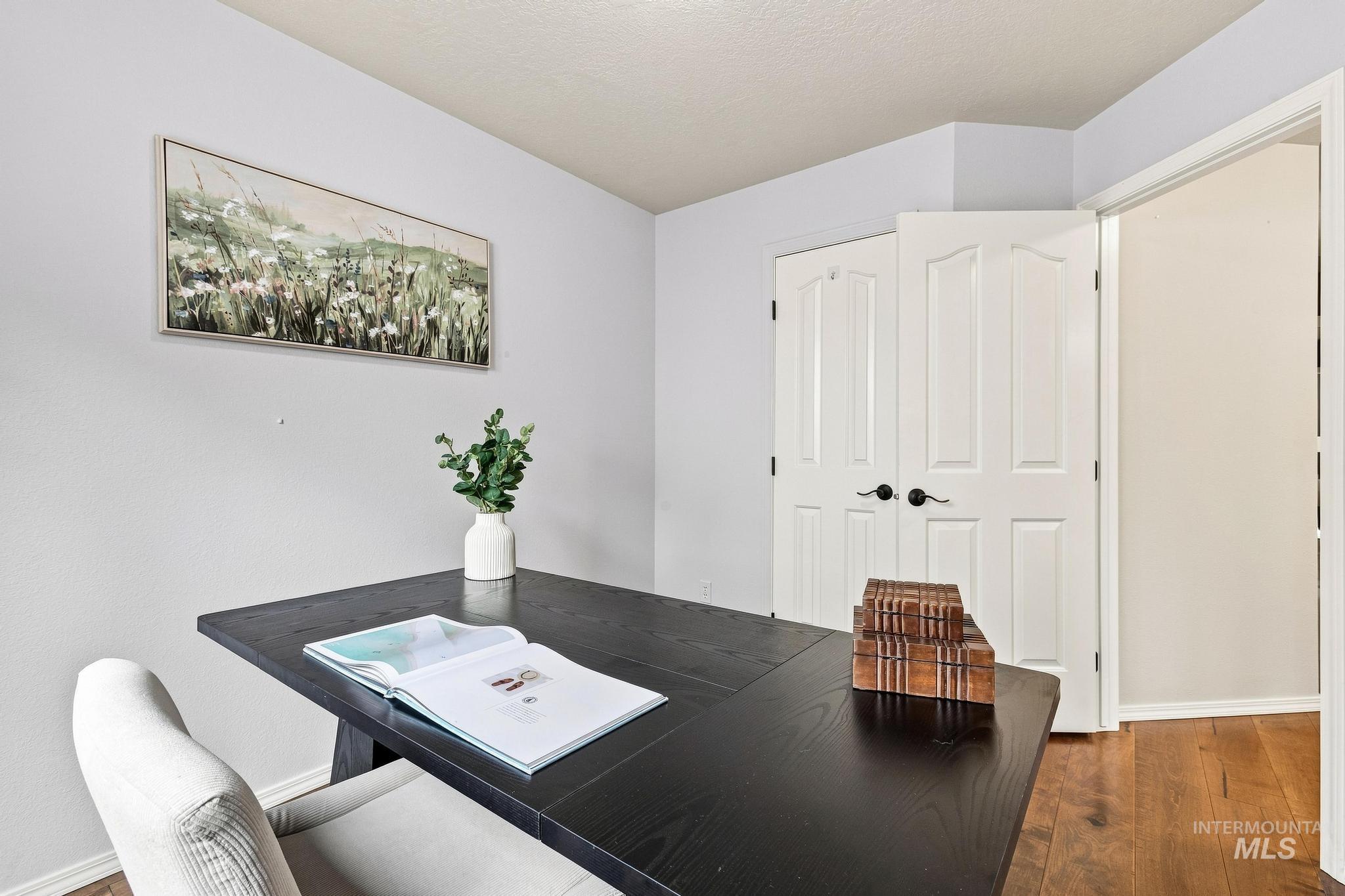 2851 N Camden Place Property Photo 27