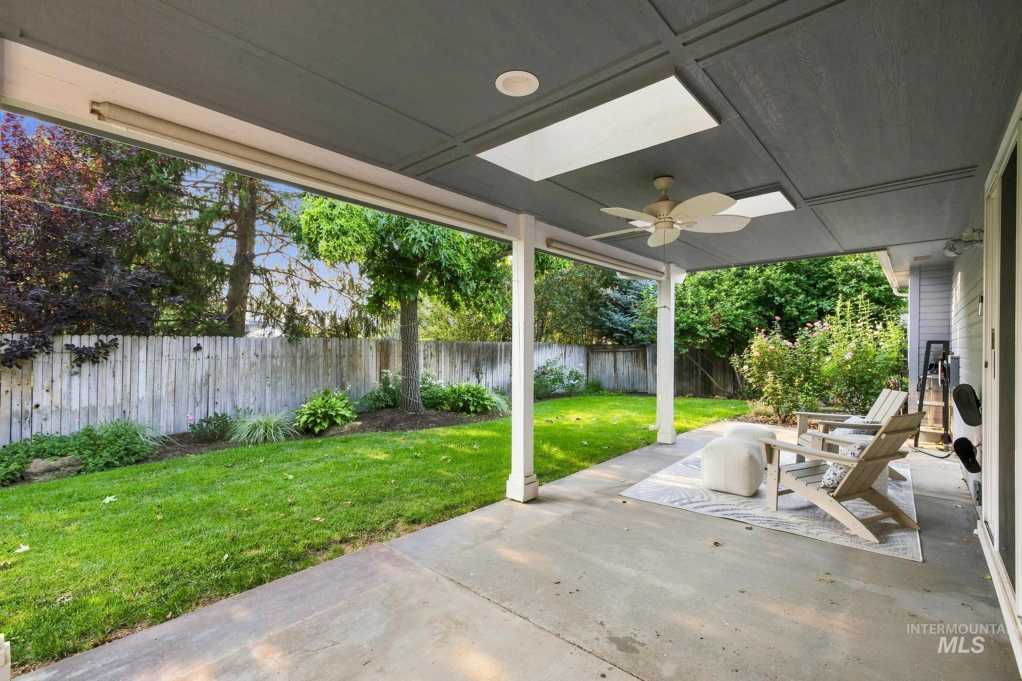 2851 N Camden Place Property Photo 34