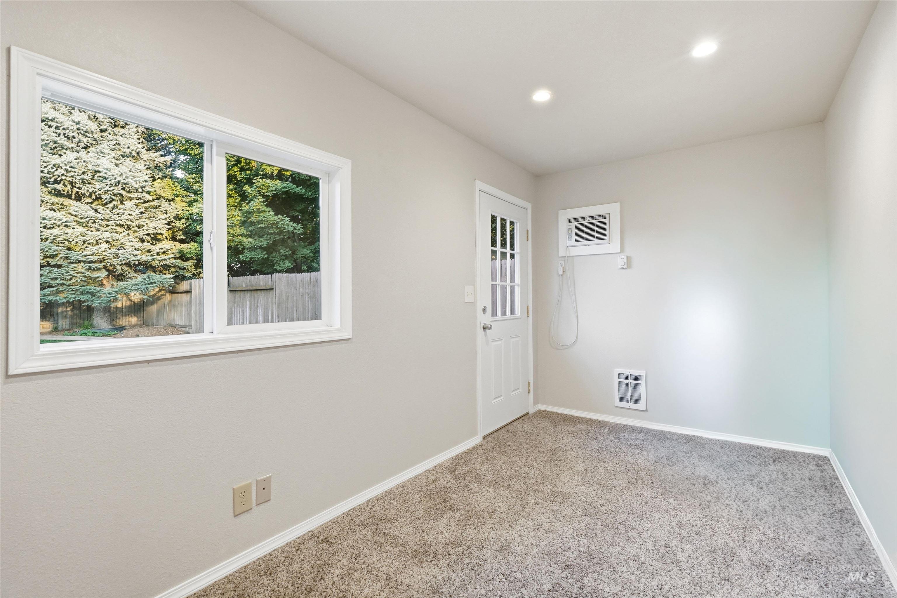 1925 E Challis Dr Property Photo 37