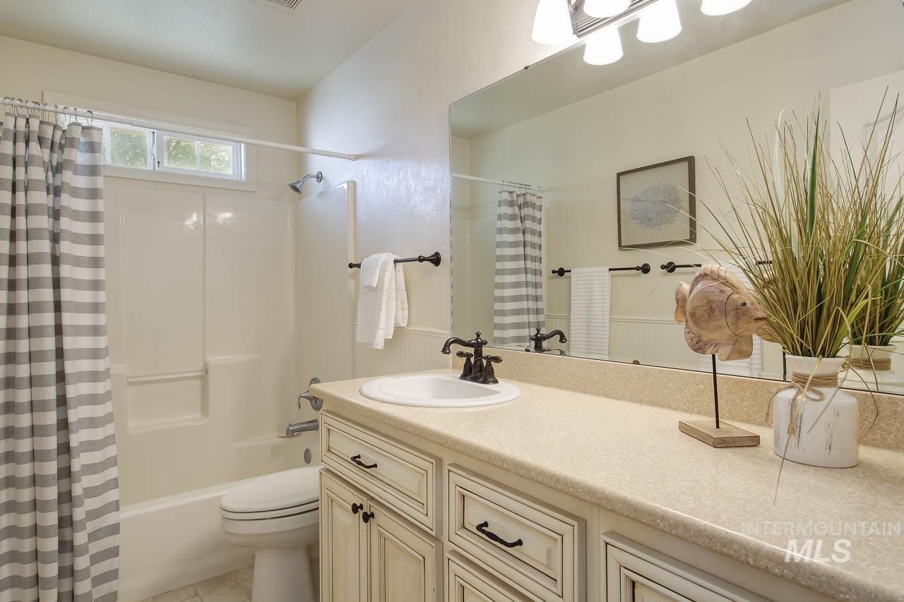 1409 S Middle Creek Ct Property Photo 27