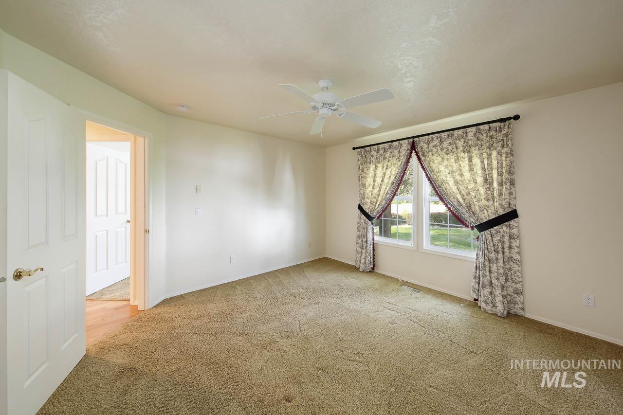 1409 S Middle Creek Ct Property Photo 29