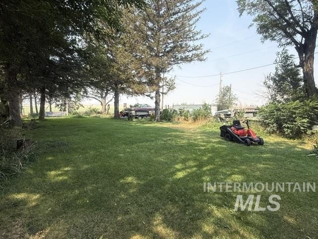 377 S Davis Rd Property Photo 3