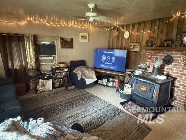 377 S Davis Rd Property Photo 8