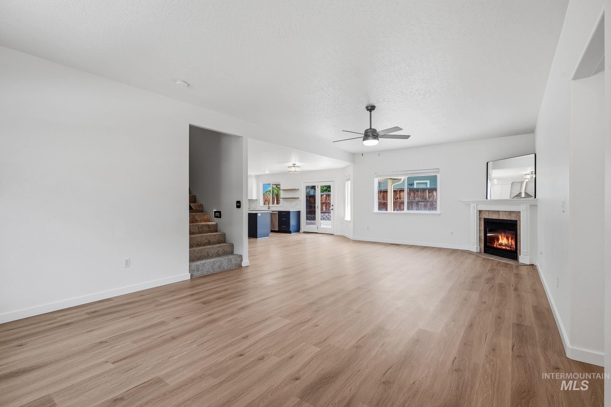 3218 S Jupiter Avenue Property Photo 9
