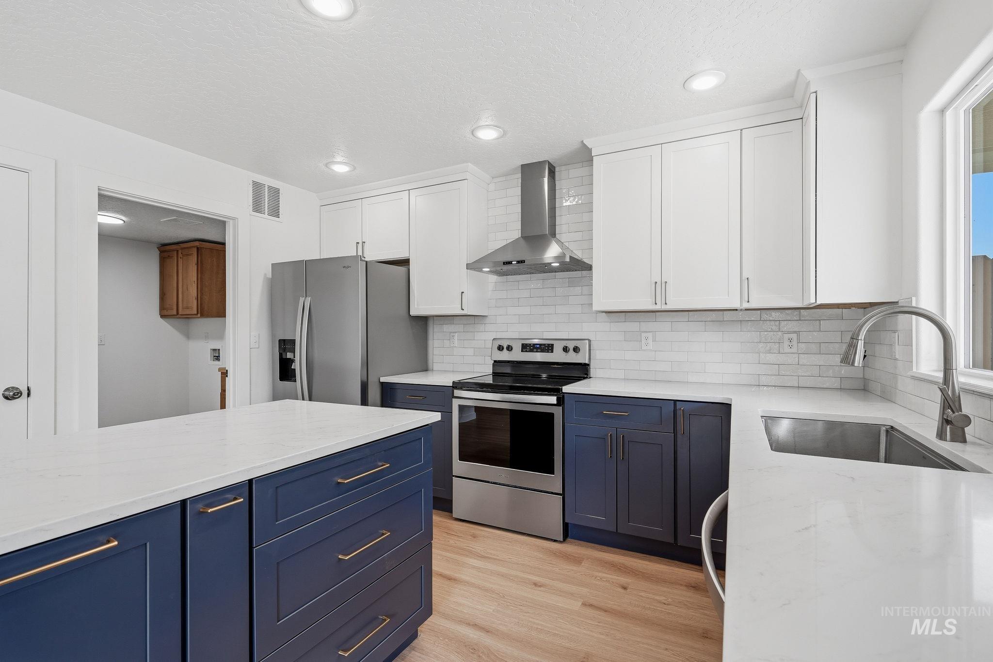 3218 S Jupiter Avenue Property Photo 18