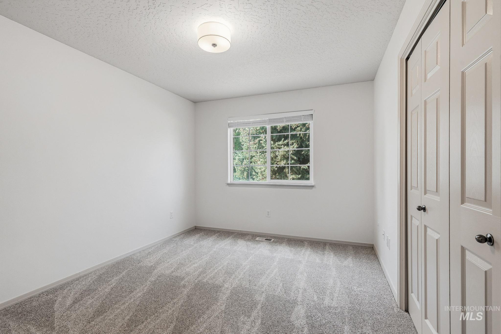 3218 S Jupiter Avenue Property Photo 30